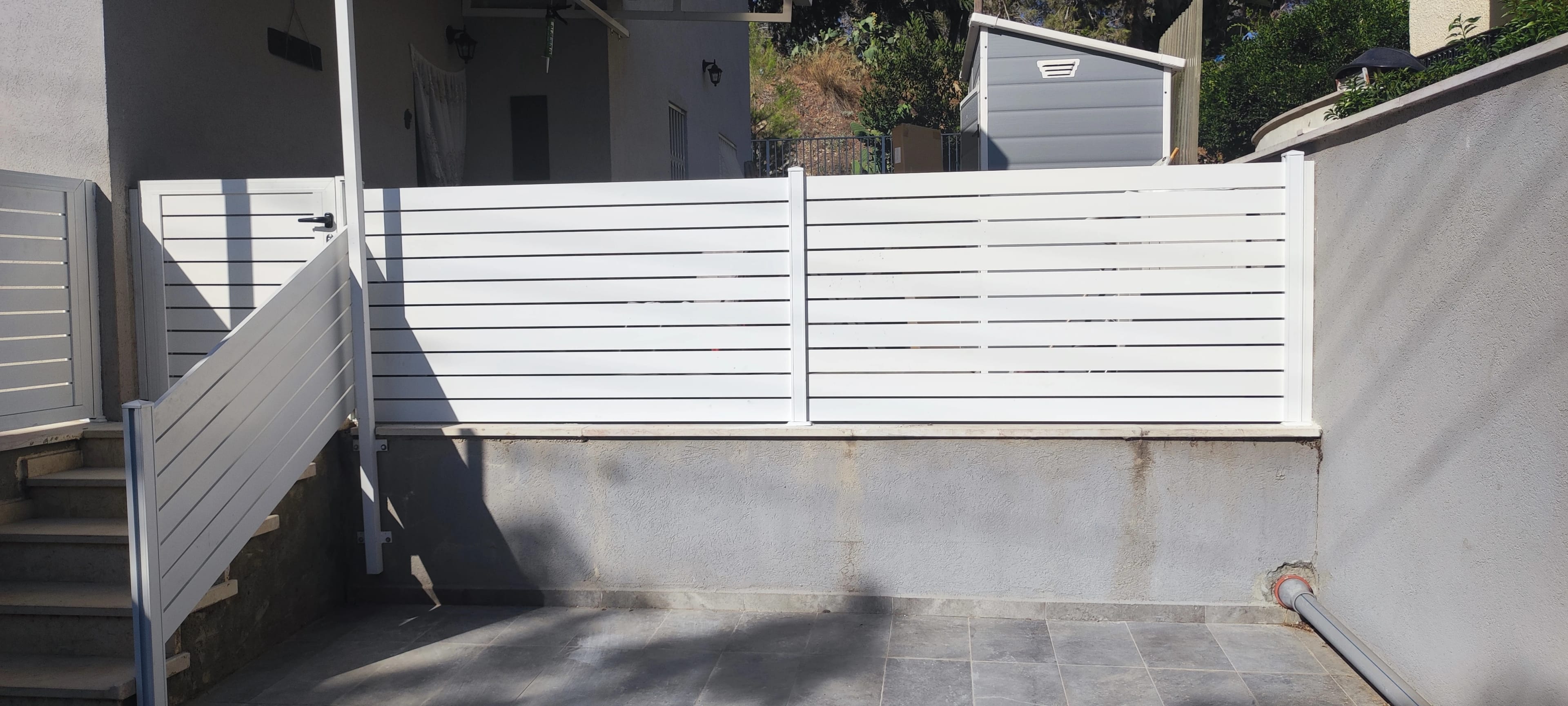 Fence 28