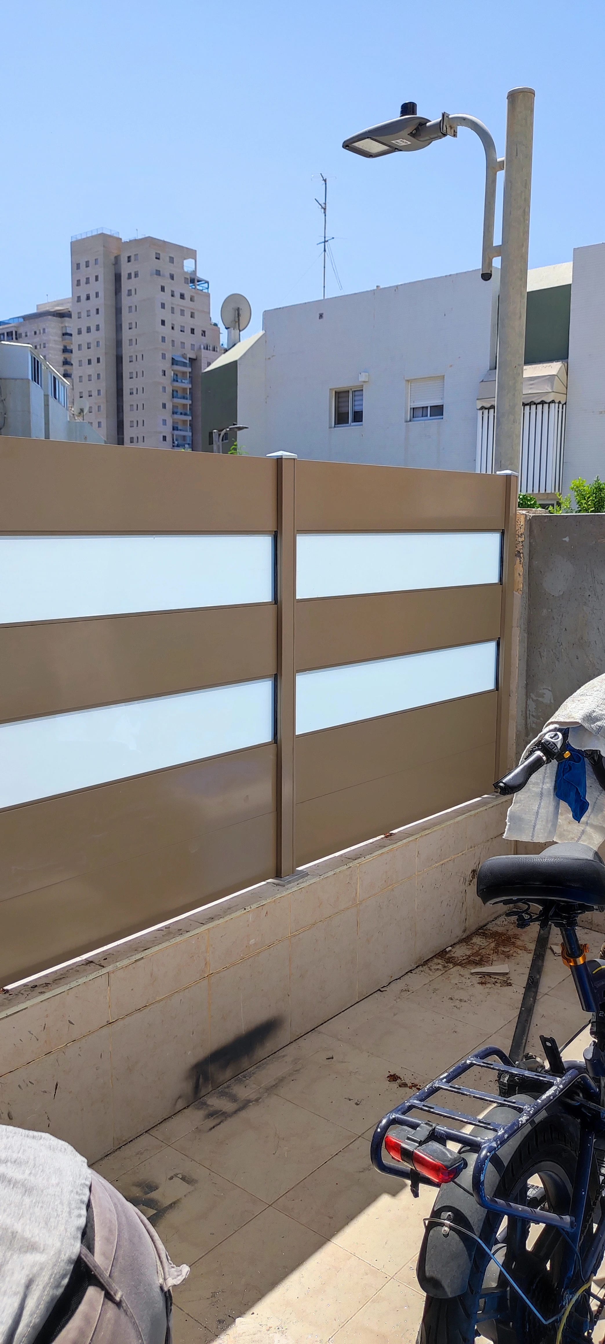 Fence 32