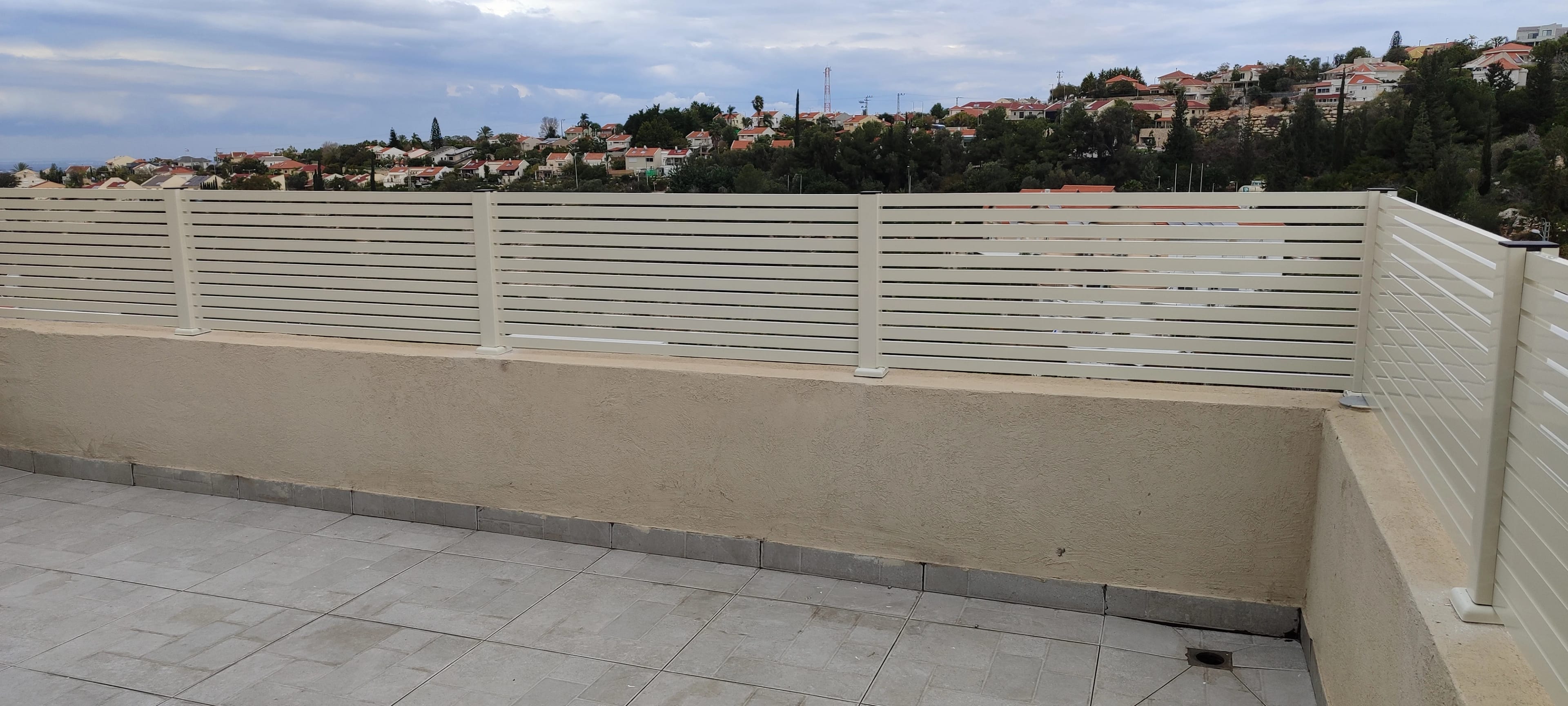 Fence 52