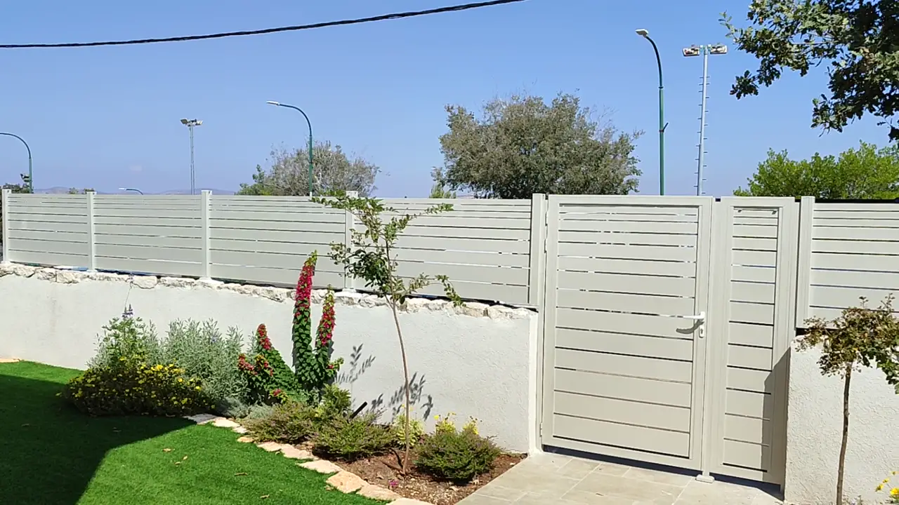 Fence 67