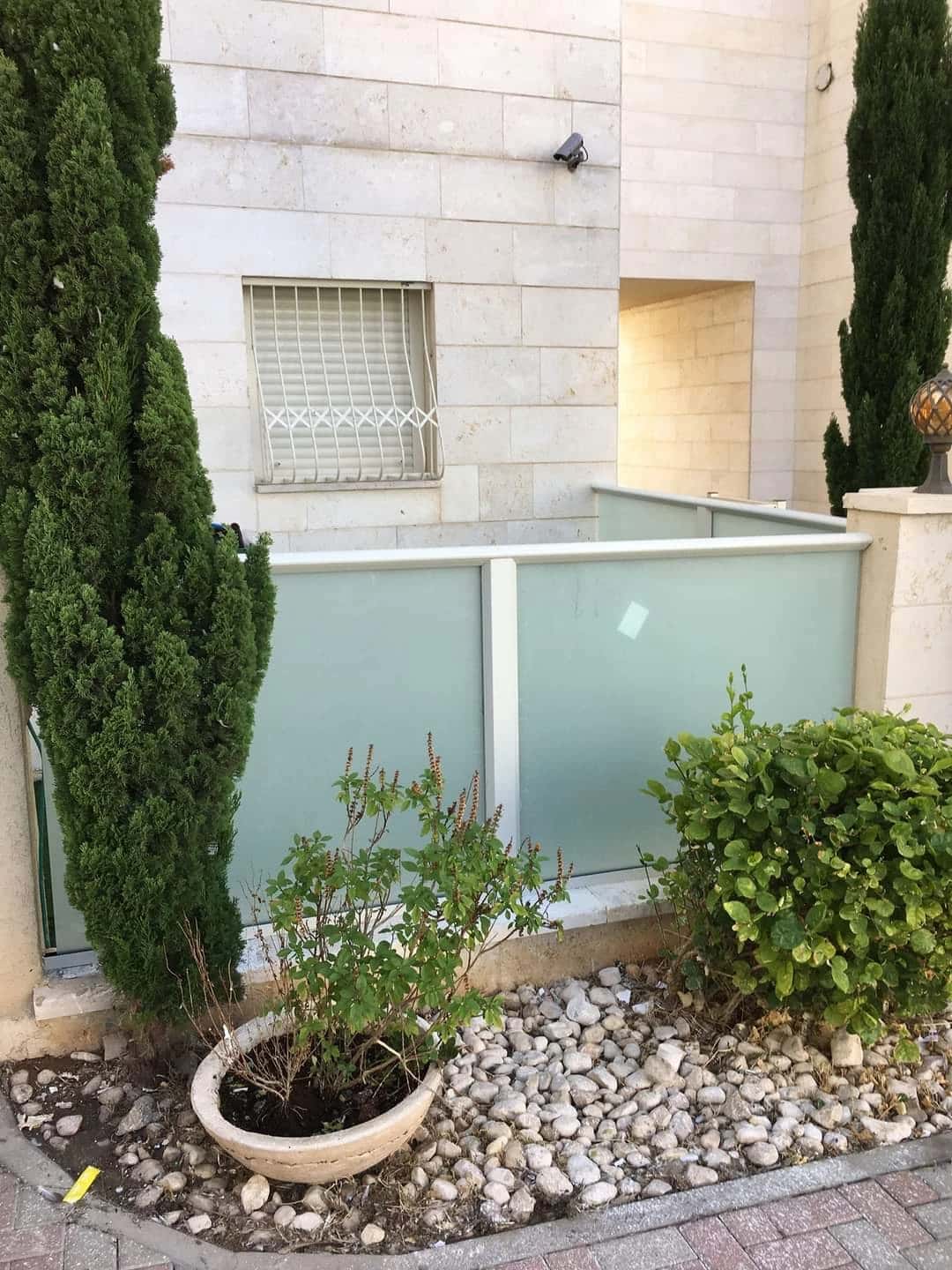 Image 12